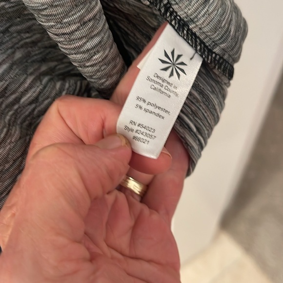 ATHLETA 1/4 ZIP SWEAT SHIRT/ gray and black - Picture 11 of 11